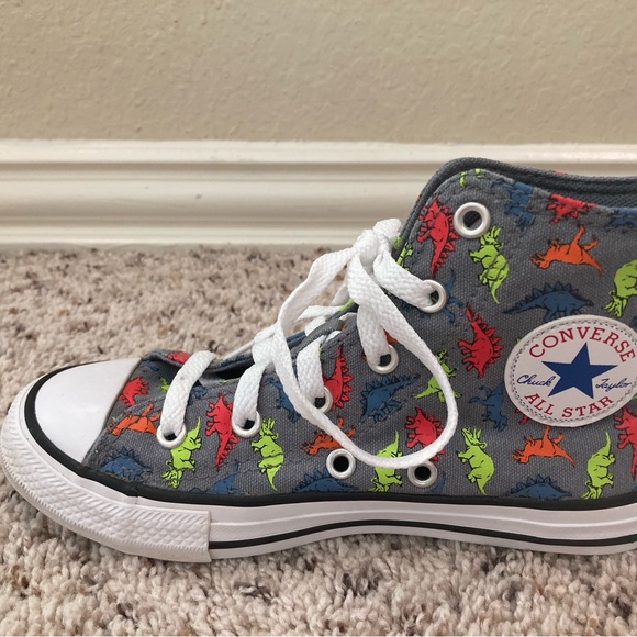 Converse Chuck Taylor All Star Dinoverse High-Top Sneakers – Grey Dinosaur Print - Picture 3 of 8